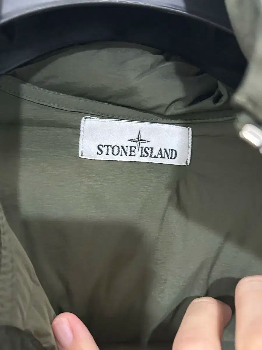 ストーンアイランド