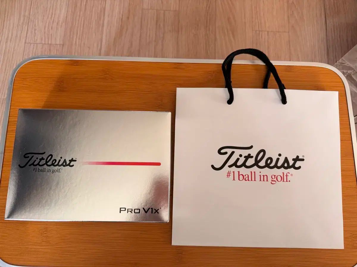 タイトリスト ゴルフボール 25年 PRO V1X ゴルフ み