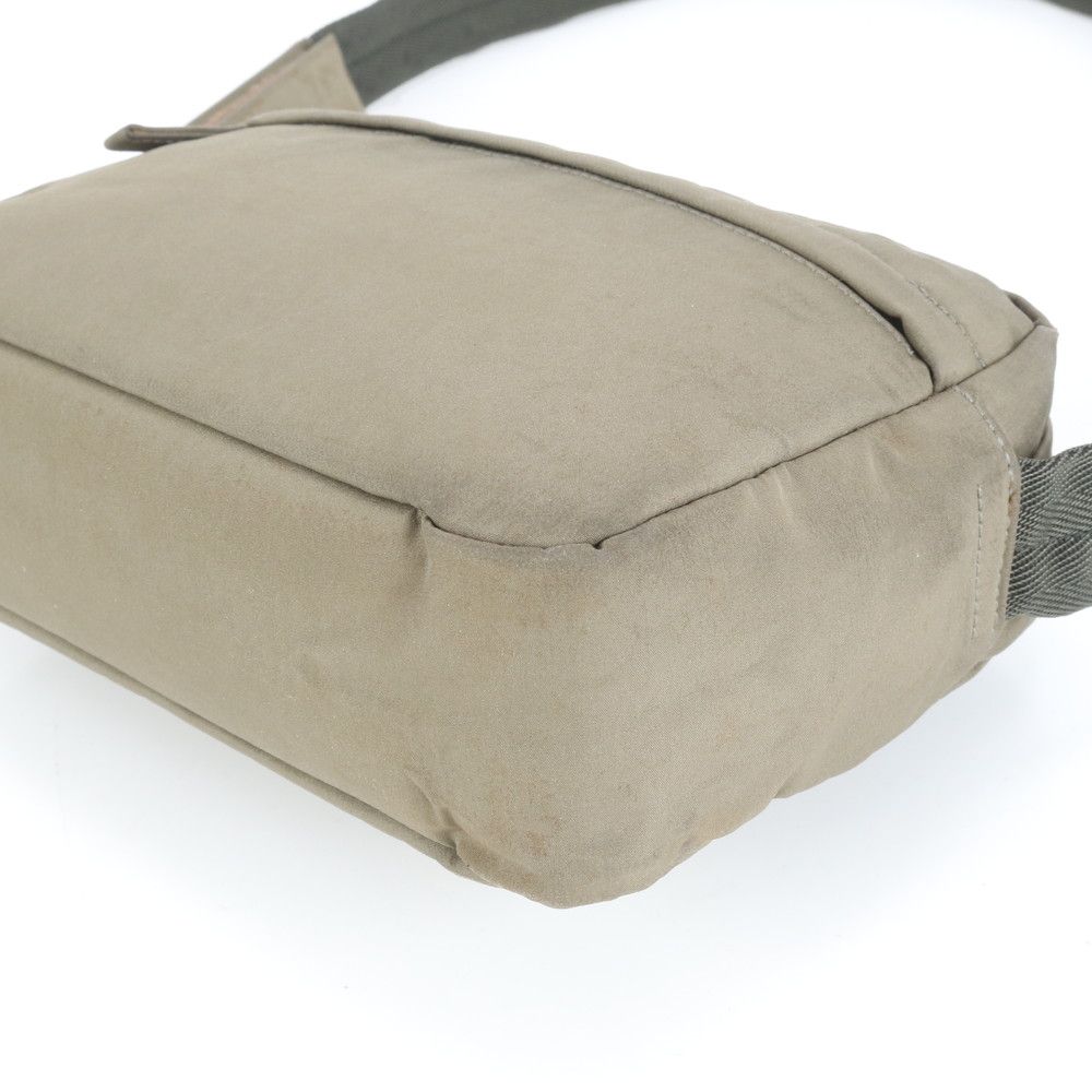 美品 プラダ スポーツ ギャランティカード付 カーキ B9147 ショルダー