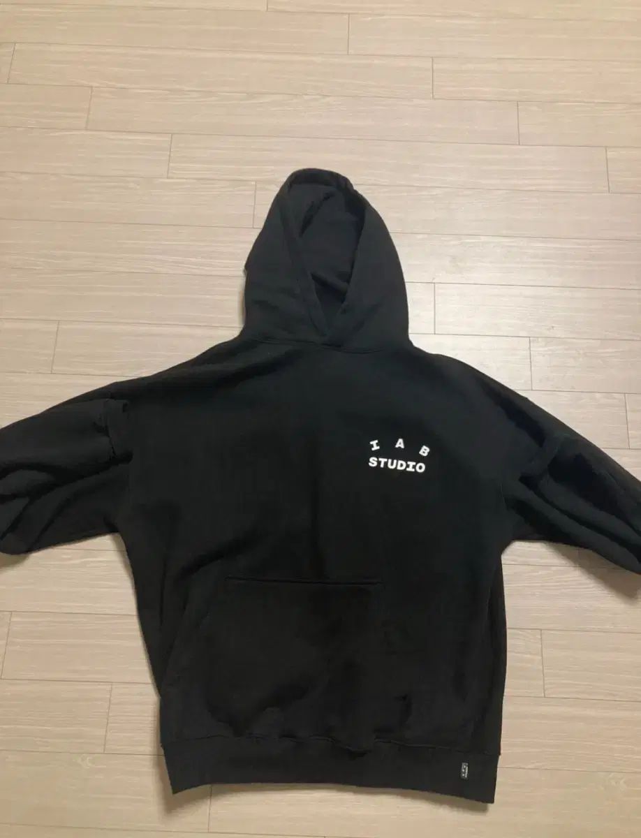 IAB STUDIO ブラック WHO Tシャツ