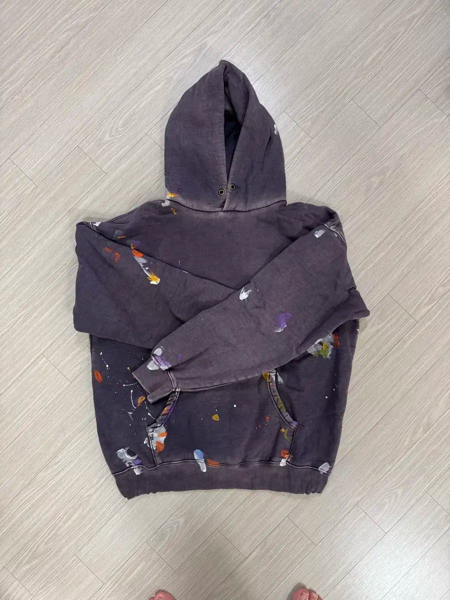 BLIND FLIES ペインティング フード 1