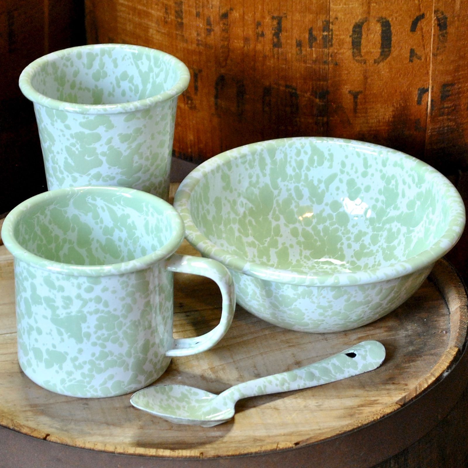 クロウキャニオンホーム CROW CANYON HOME ホーロー食器 ライトグリーン4点セット マグ タンブラー シリアルボウル スプーンS 琺瑯食器 キッチン アウトドア