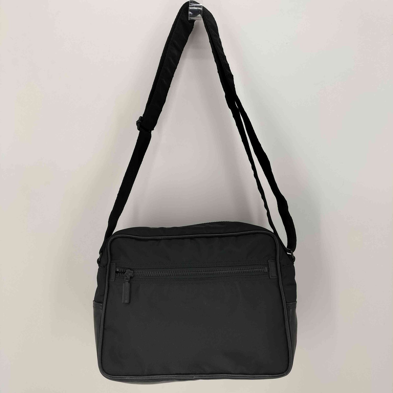 Y'SACCS POUR HOMME メッセンジャーバッグ レザー ブラック Y'SACCS POUR HOMME メッセンジャーバッグ レザー ブラック