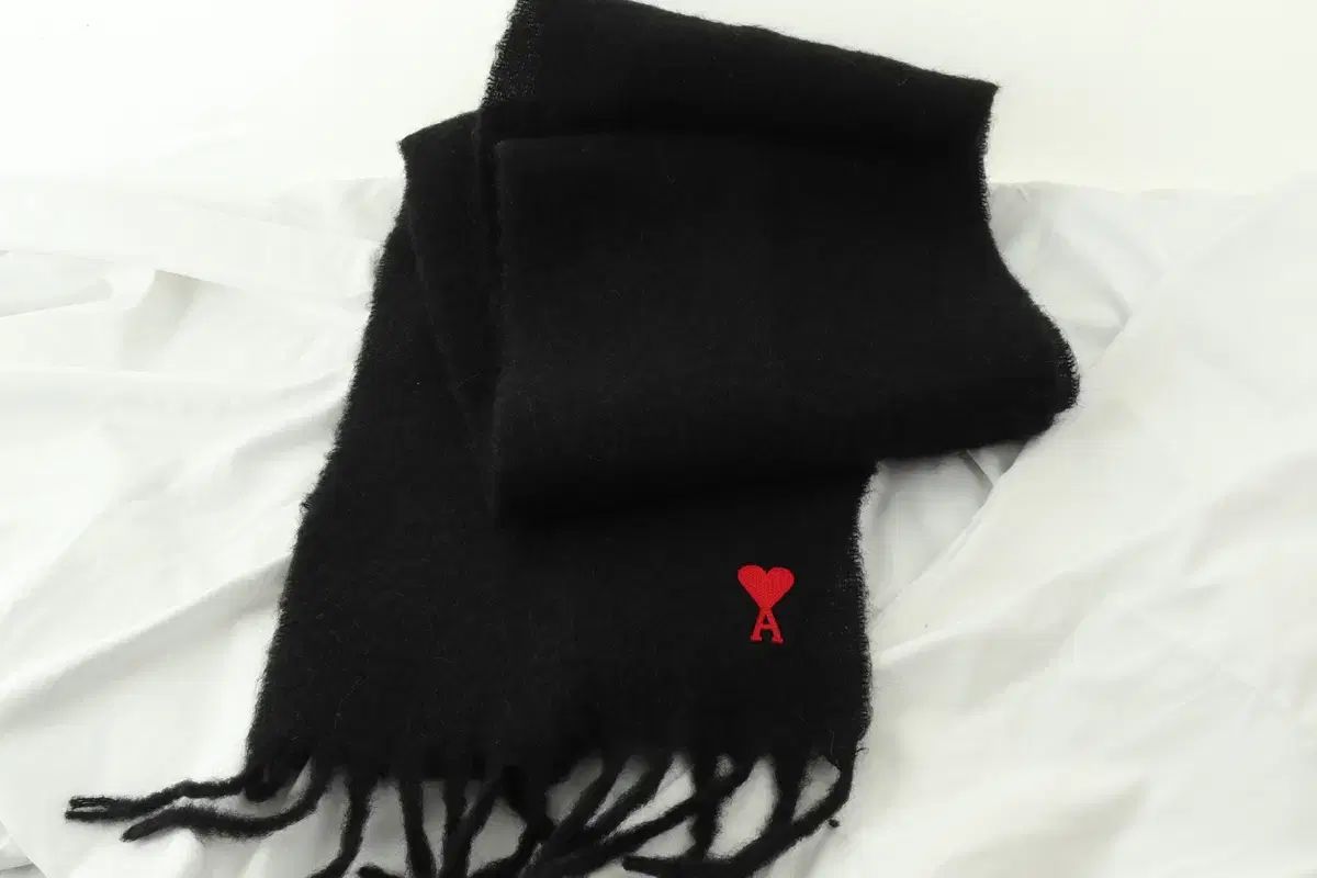 AMI PARIS ブラック マフラー ハートロゴ アミ マフラー アルパカ ブラック ハートロゴ -2552 AMI PARIS アミ