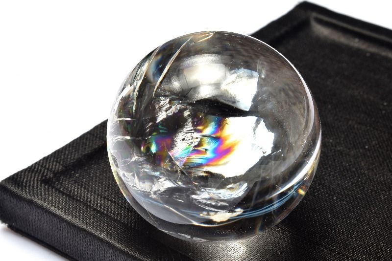 ✨破格✨絶品‼️水晶☆噴水☆天然石⭐︎ファウンテン☆秘蔵品⭐︎1321g 1点物】虹入り レインボー水晶 34mm 丸玉(台座付き) スフィア
