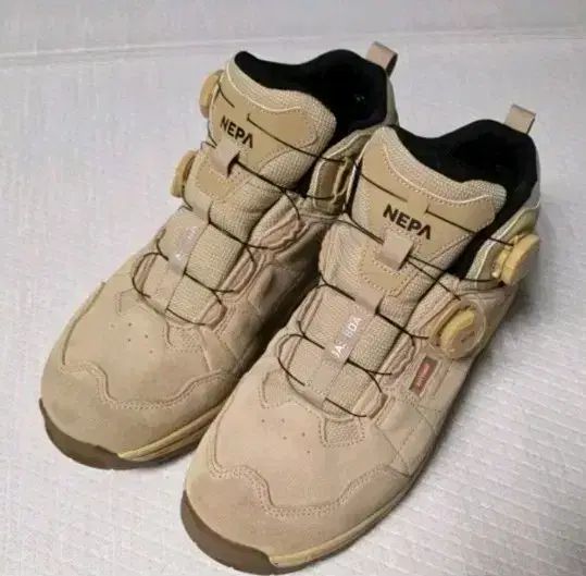 ネパ GORE-TEX 登山靴 265