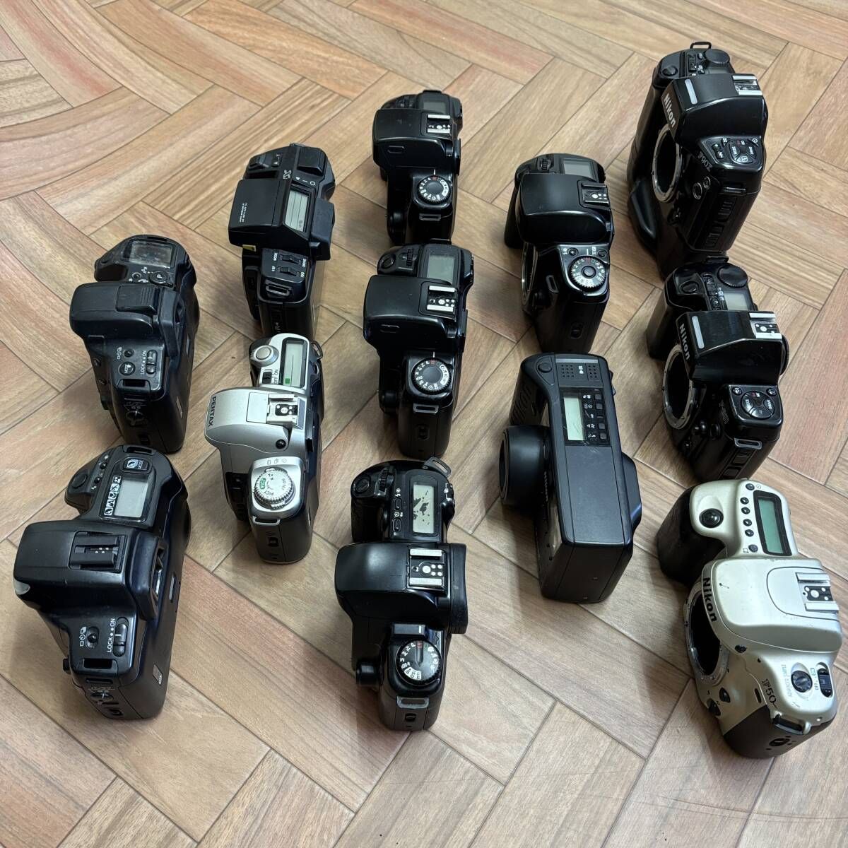 まとめ カメラ オートフォーカス一眼レフ 12台 まとめ P169a