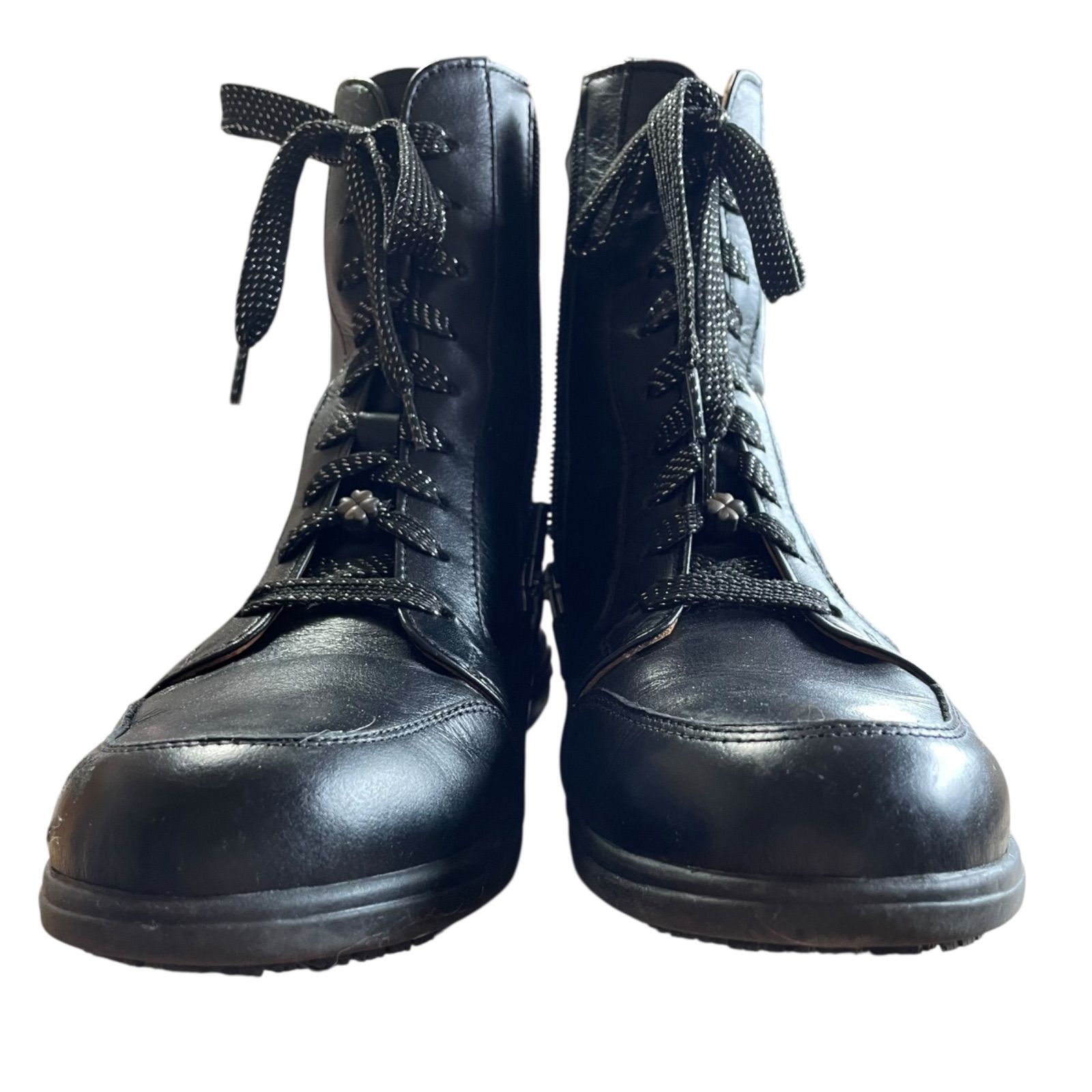 Z1601ベネシュ BENESU ベネシュ サイドジップ ショートブーツ レザー