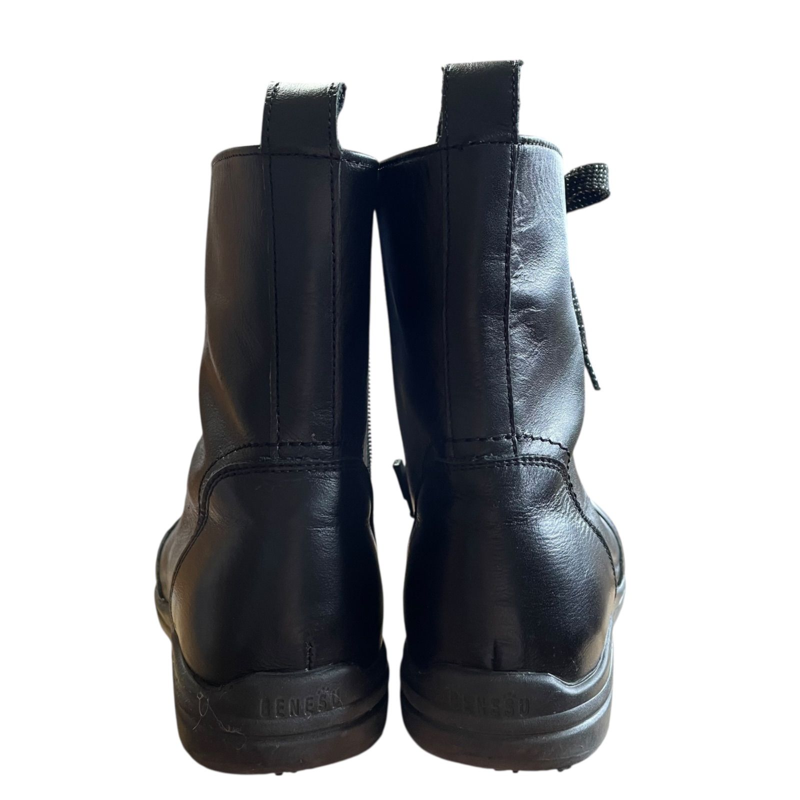 Z1601ベネシュ BENESU ベネシュ サイドジップ ショートブーツ レザー