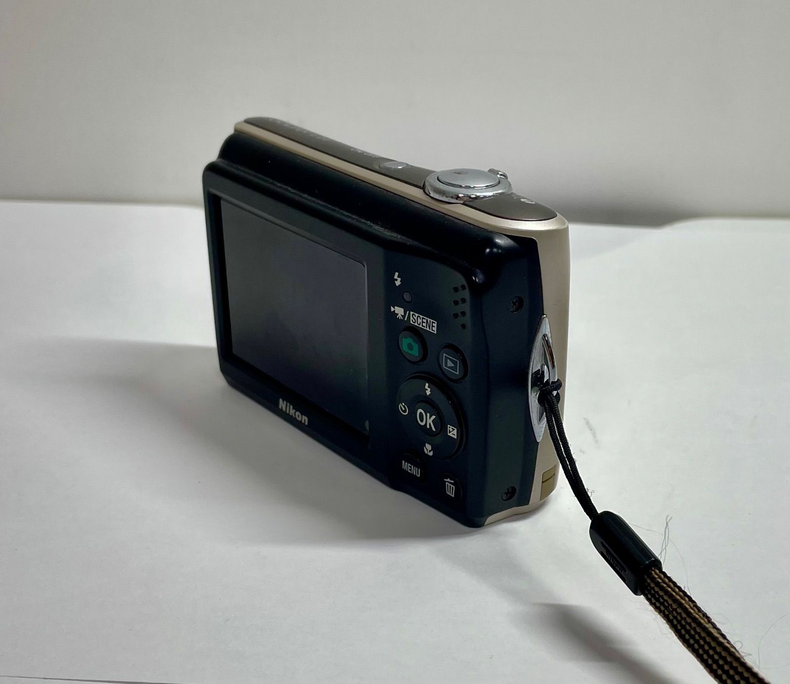 USED】Nikon ニコン COOLPIX L21 クールピクス デジタルカメラ 電池式