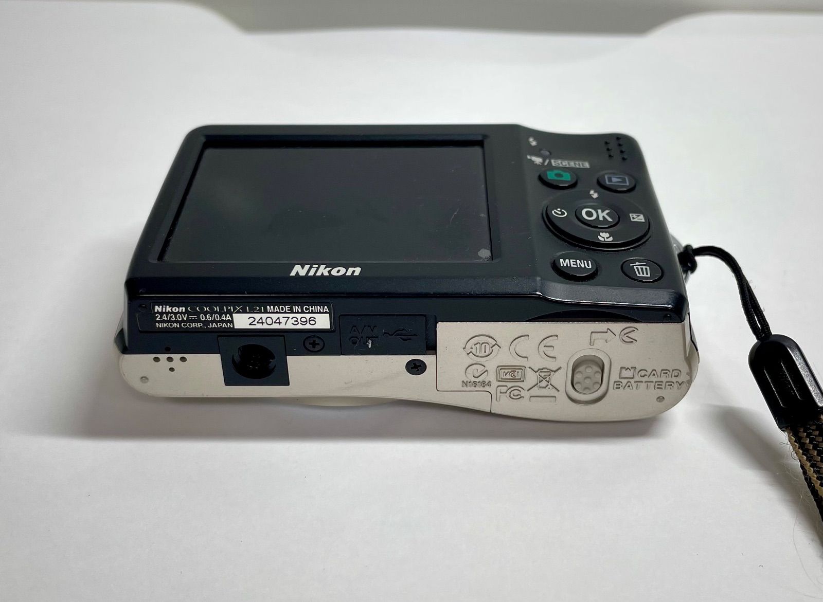 USED】Nikon ニコン COOLPIX L21 クールピクス デジタルカメラ 電池式