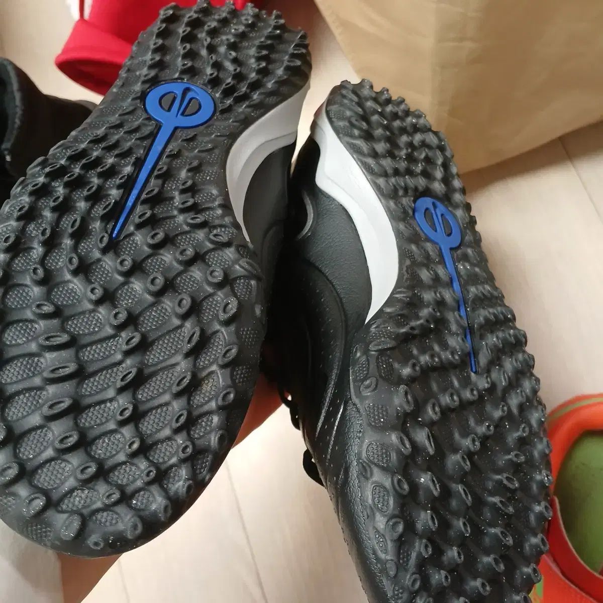 ナイキ アディダス サッカーシューズ 2足 セット