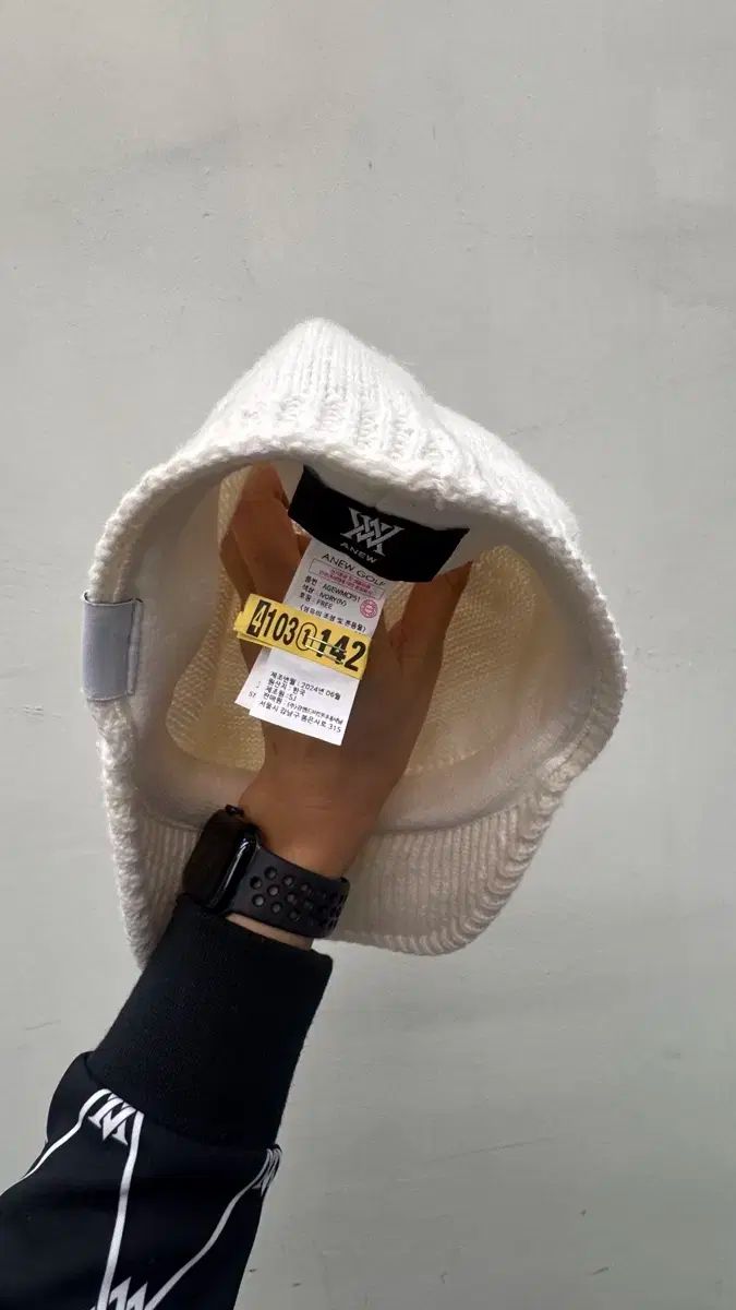  アニュー アイボリー ニットボールキャップ その他 レディースウェア