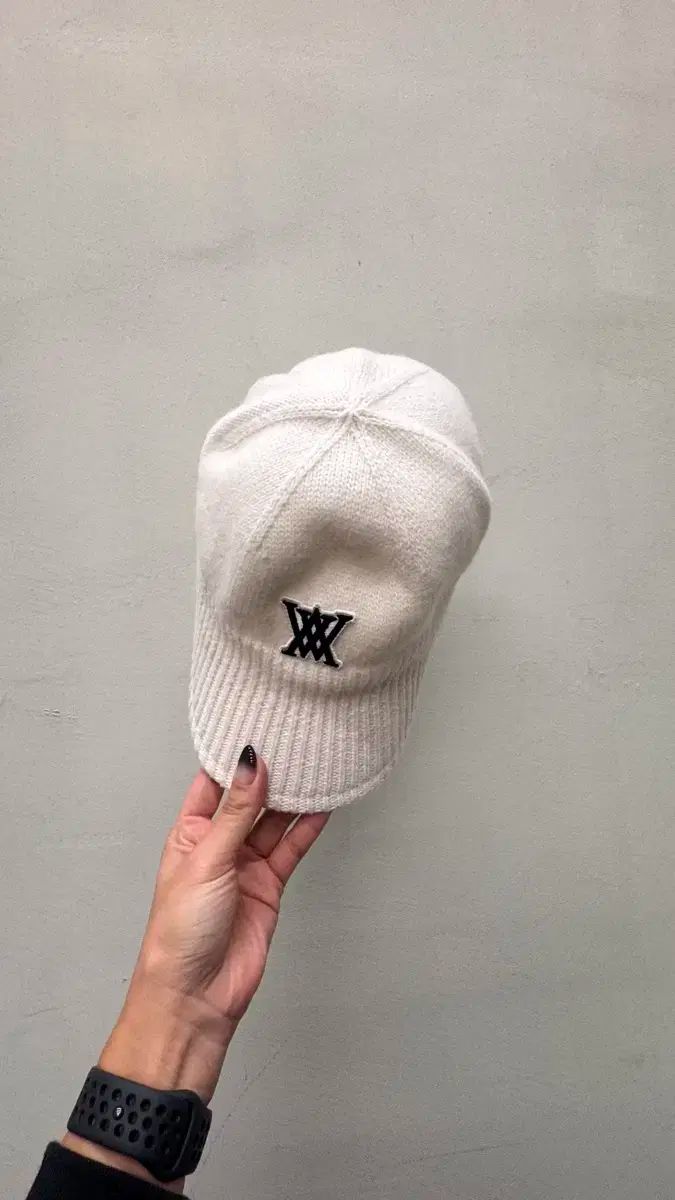 アニュー アイボリー