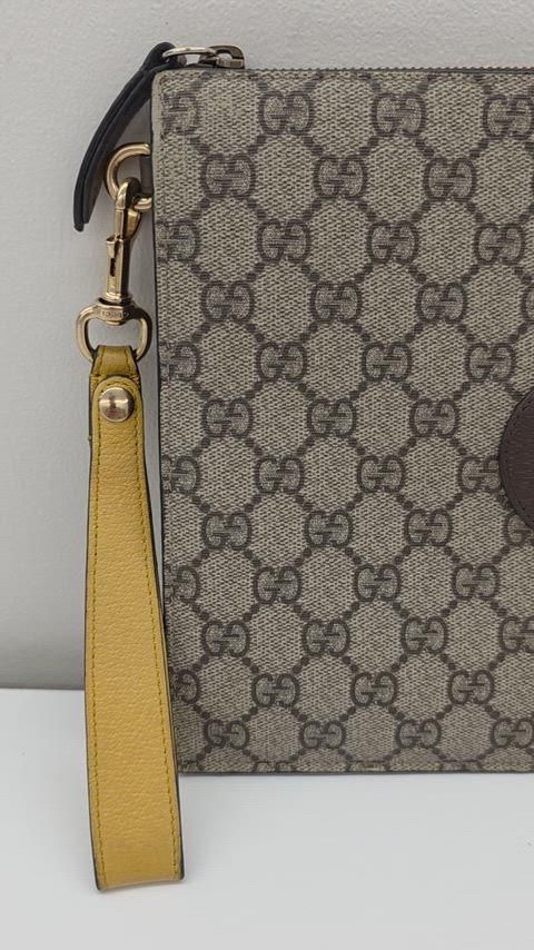 グッチ NEOヴィンテージ GG Supreme タイガー クラッチバッグ