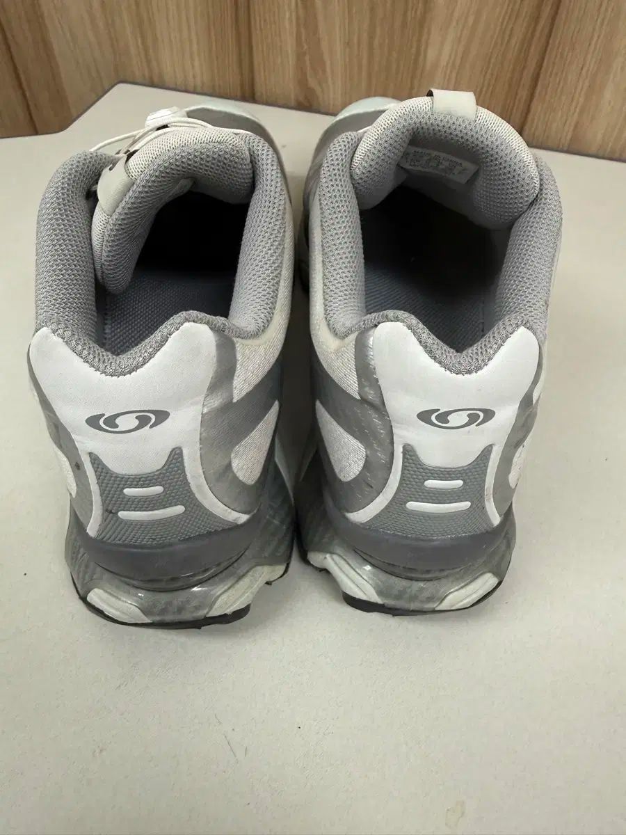  SALOMON サロモン xt 4 シャークスキン 270 登山靴 トレッキングシューズ アウトドアシューズ