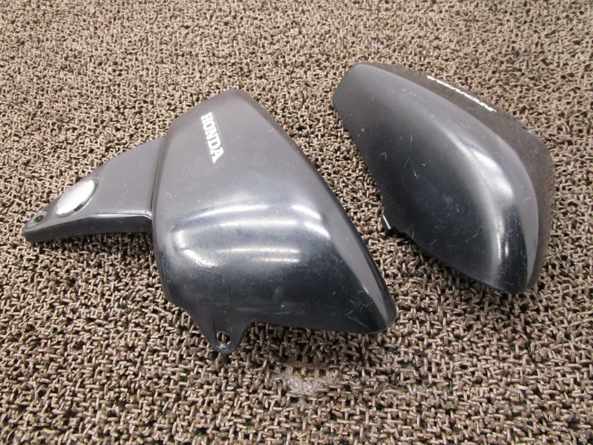 マグナ50 サイドカバー 左右 A 8233 AC 13 ホンダ 09 E MAGNA キャブ車 12 V