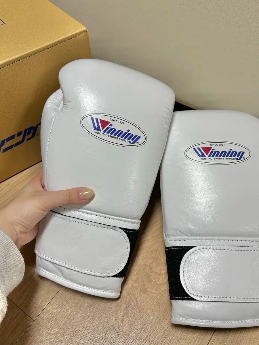 ウィニング Winning 12オンス バックル 白