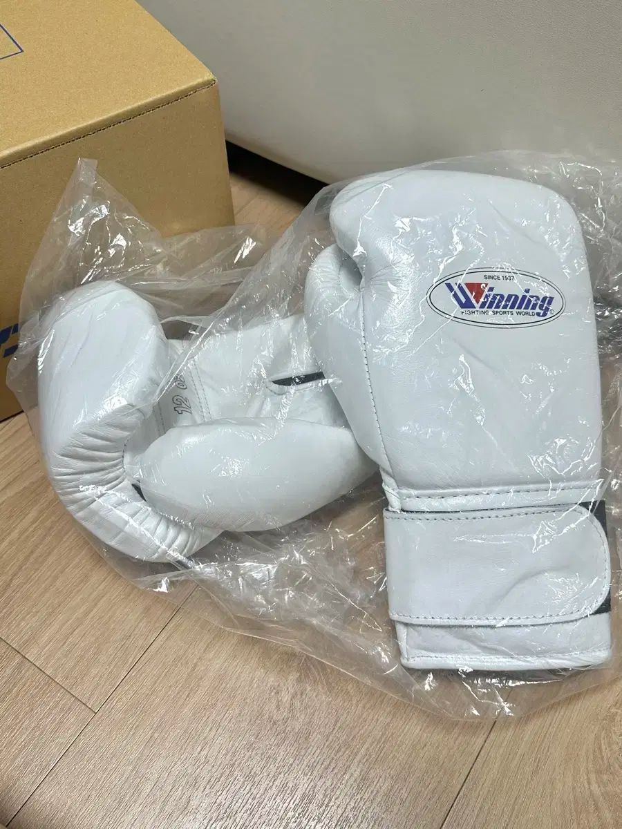 ウィニング Winning 12オンス バックル 白