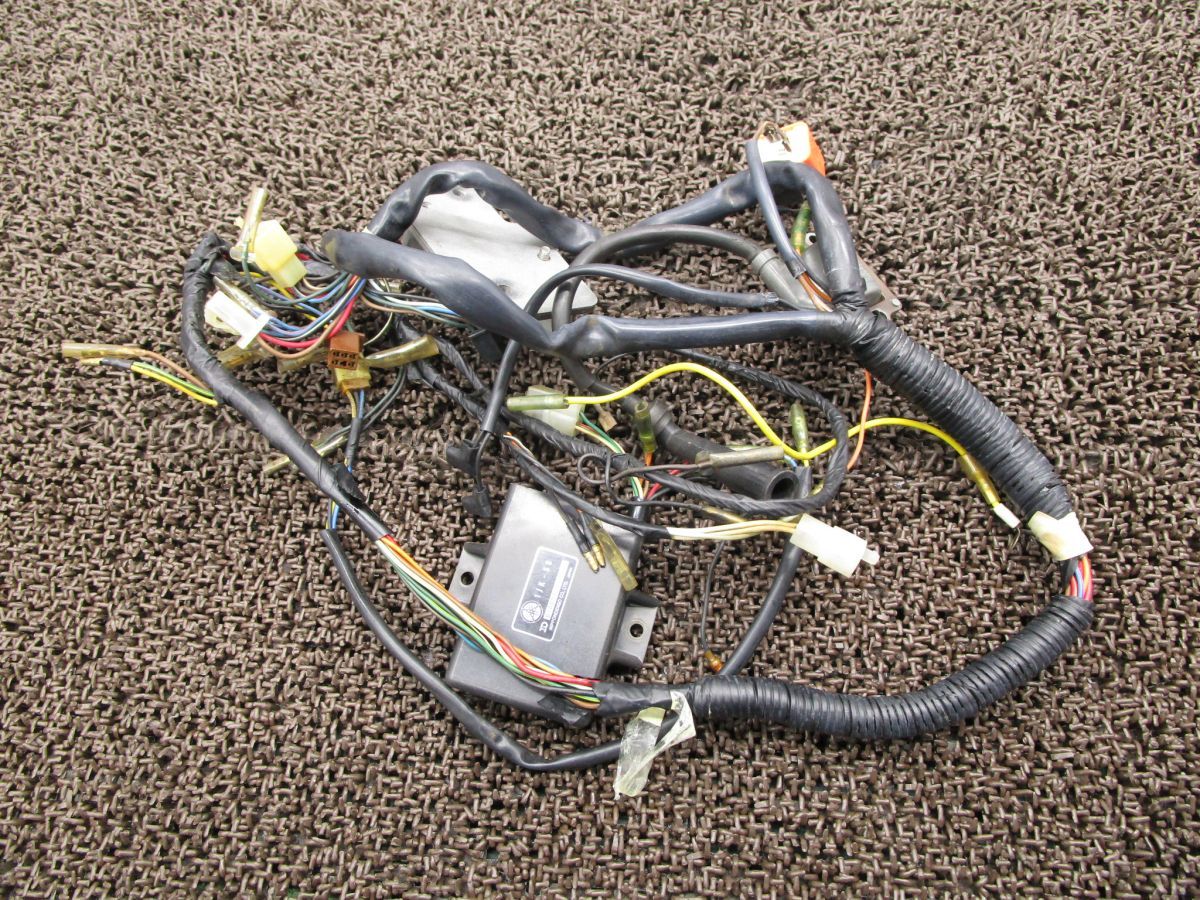 SRX 600 メインハーネス A 8177 CDI レギュレター イグニッションコイル 1 JK ヤマハ キャブ車 動画有 キック