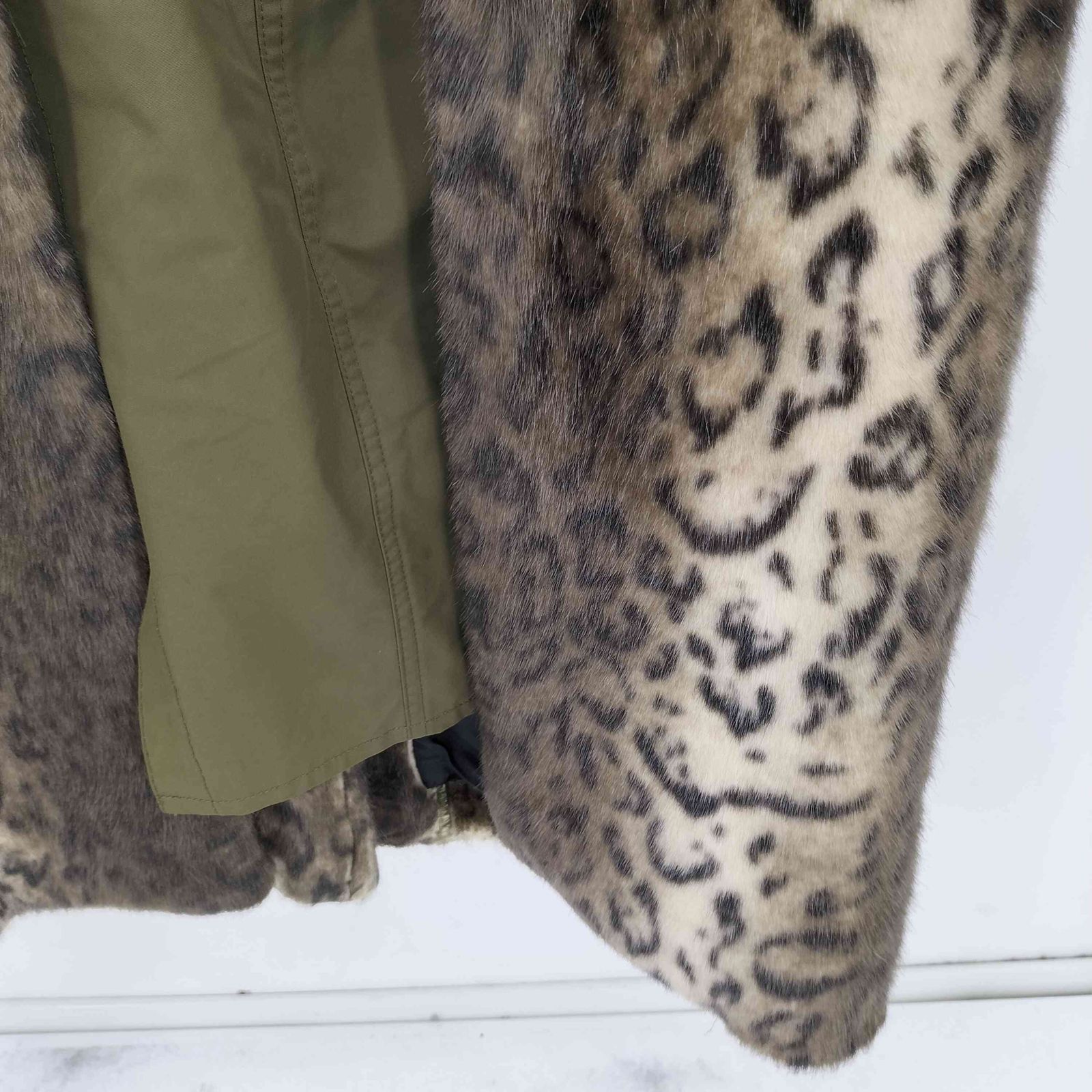 トーガプルラ TOGA PULLA ドッキングレオパード ミリタリーコート