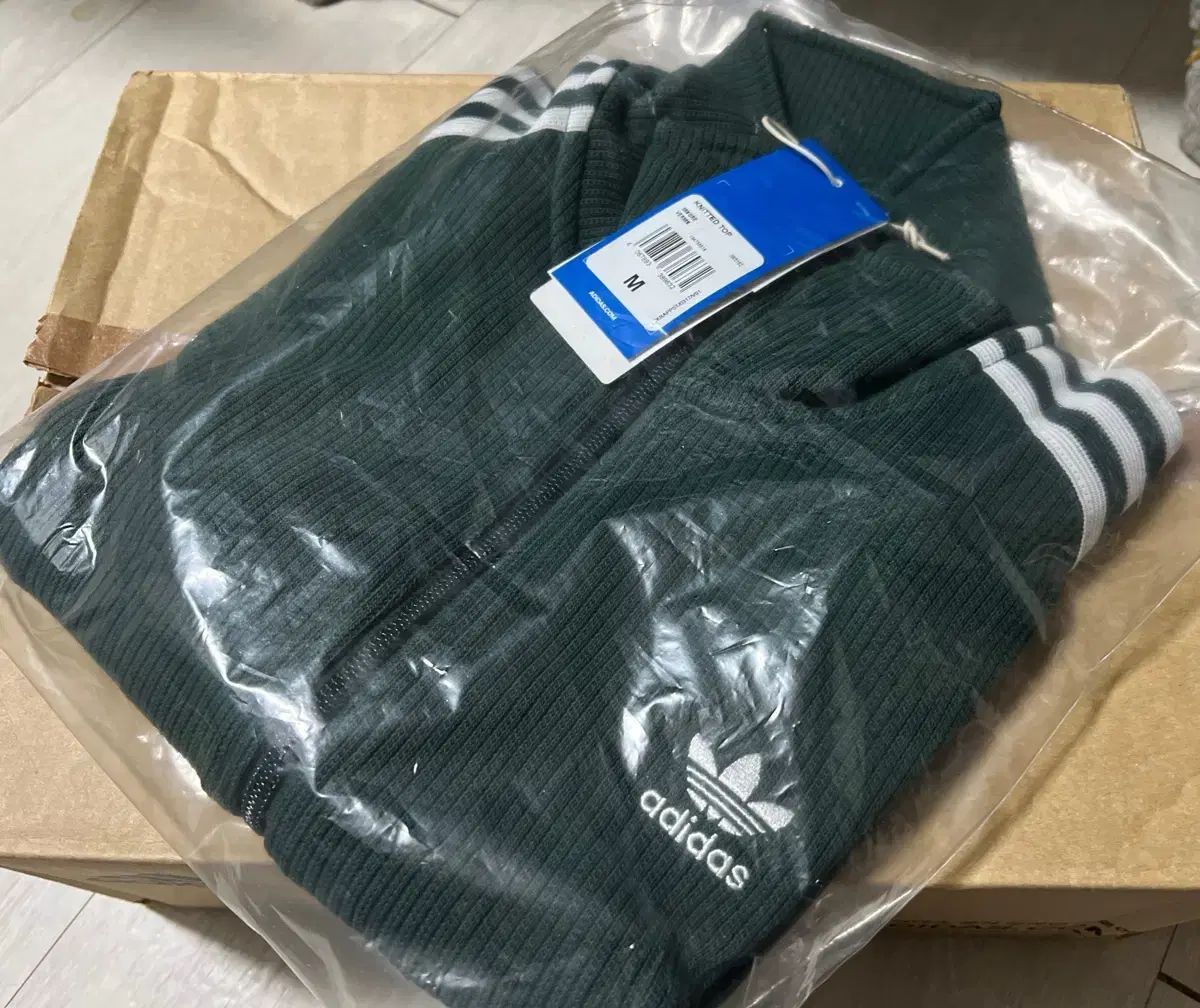 アディダス ファイヤーバード ニットトップス ミネラル グリーン M レディース ウィメンズ Iw3162