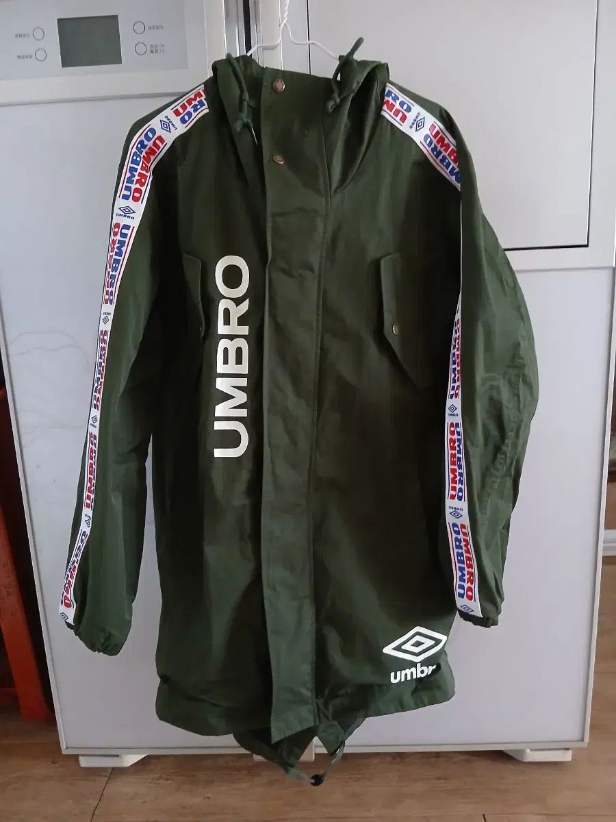 アンブロ Umbro 緑色 WHO フード ロング アウター