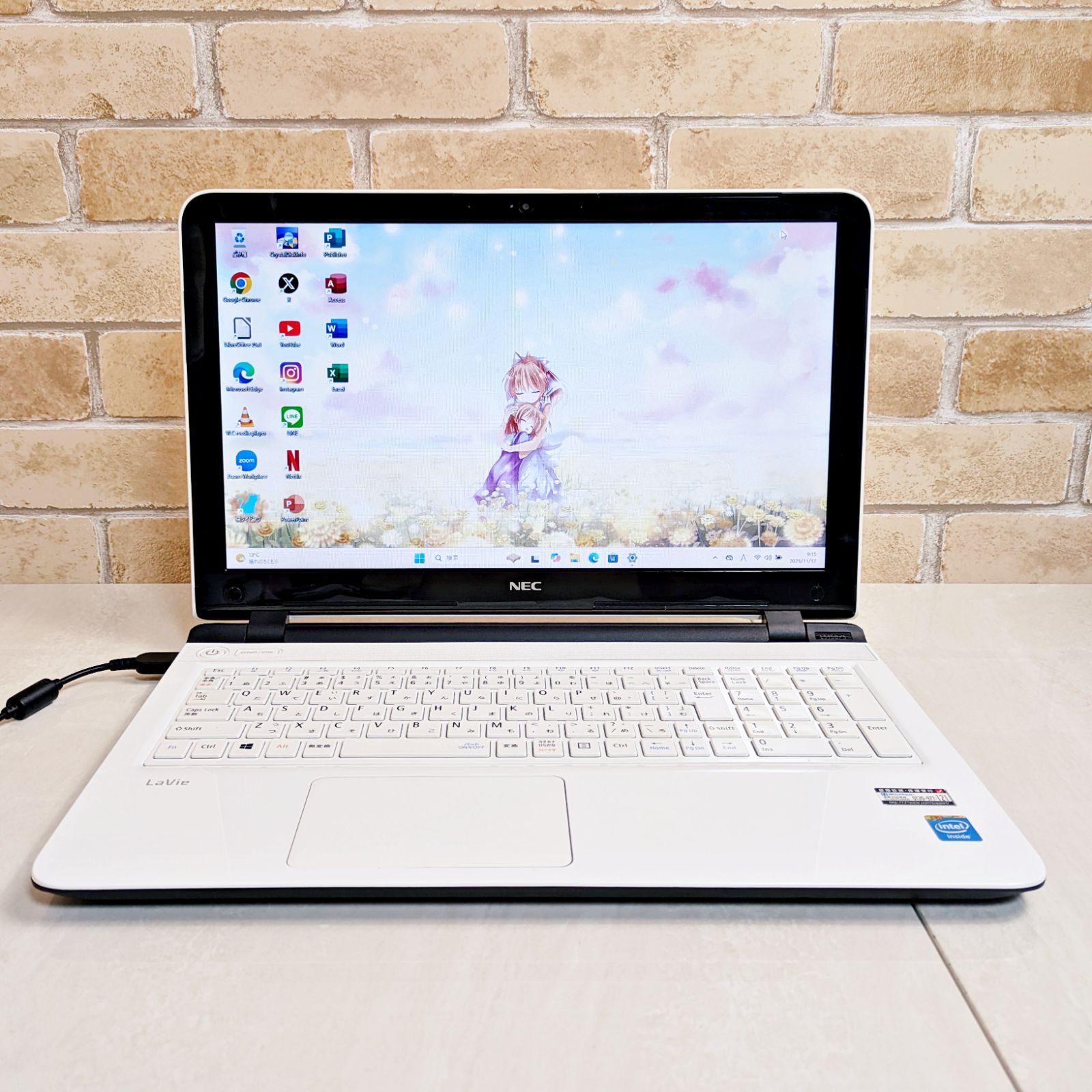 美品☆オフィス付き☆新品SSD/メモリ8G☆初心者OK！Windows11 ノート