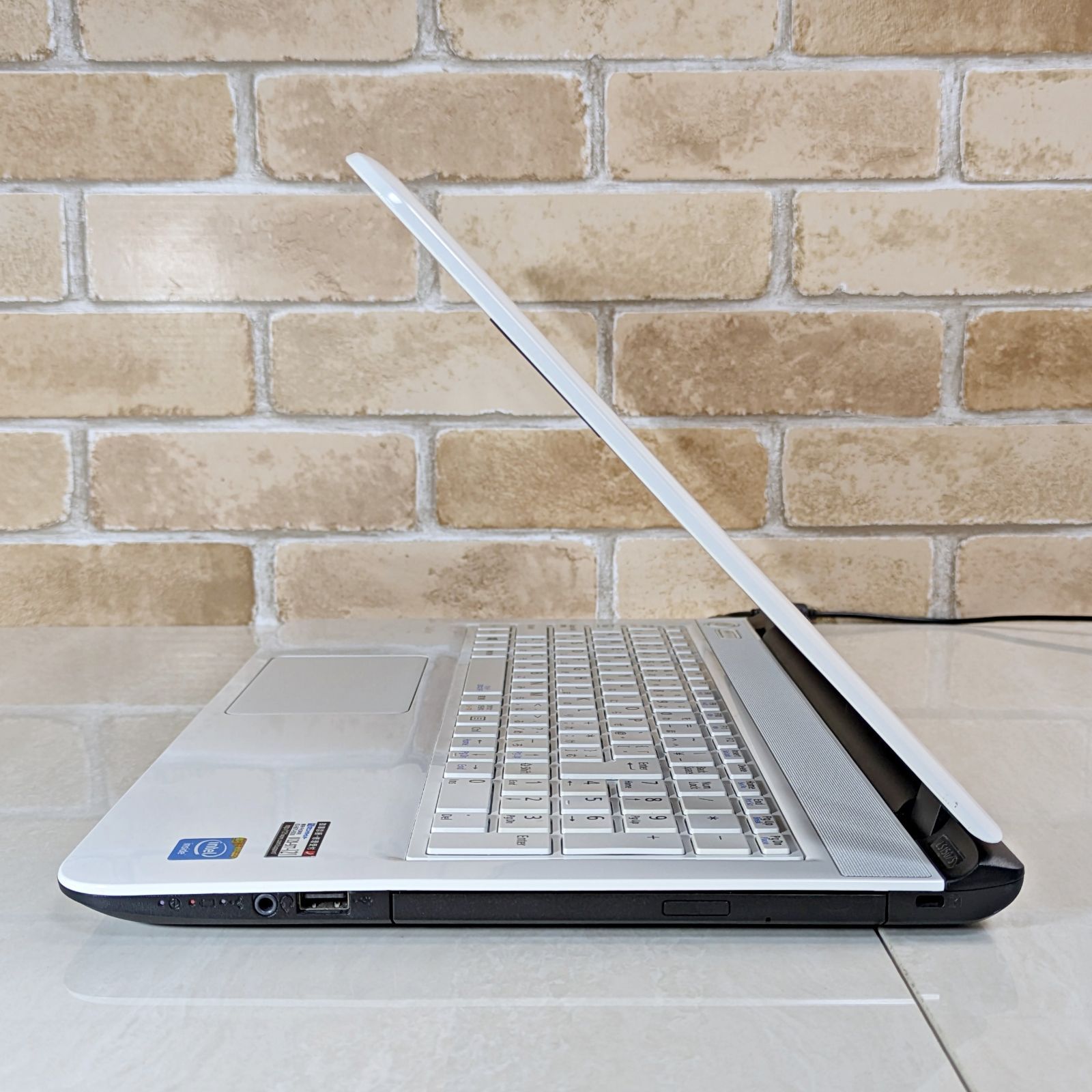 T323 HPノートパソコンSSDメモリ8GサクサクWindows11オフィス付 美品☆オフィス付き☆新品SSD/メモリ8G☆初心者OK！Windows11 ノート