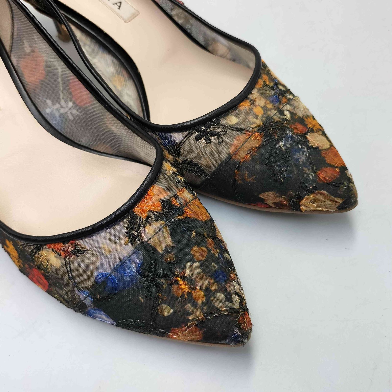 ダイアナ DIANA 絵画シリーズ ブリューゲル ポインテッドトゥ 花柄