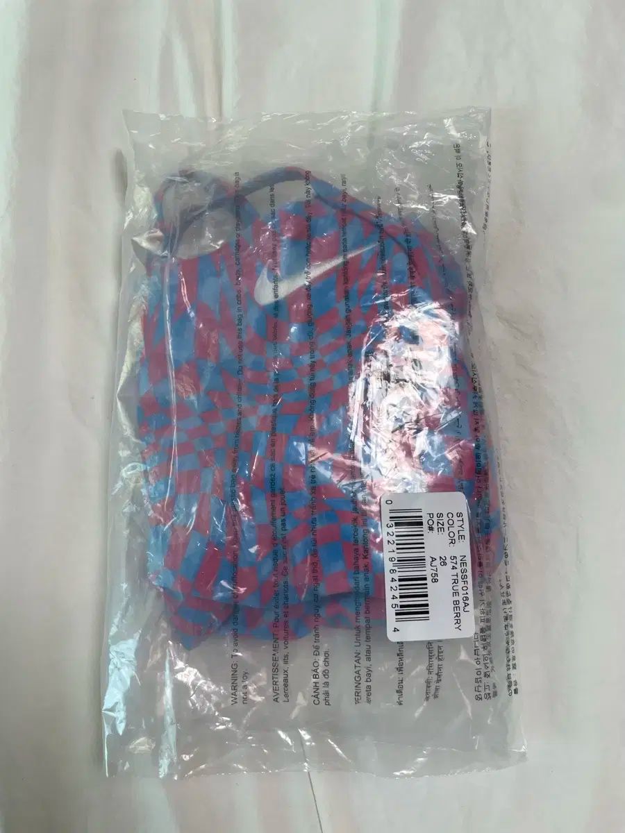 ナイキ ウェイビーCHECK CUT OUT 26