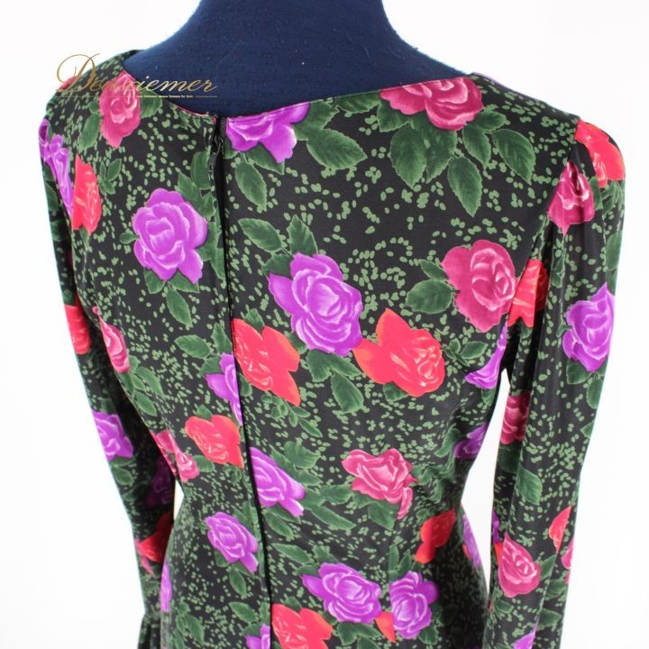  社交ダンス 衣装 ドレス ワンピース レッスンウェア パーティ衣装 女性用 オールシーズン 花柄 黒 赤 紫 緑 ブラック系 レッド系 パープル系 華やかデザイン 伸縮性 おしゃれ ダンスパーティ 講師衣装 フェスティバル ブラックベース ドレス ダンス衣装 社交ダンス