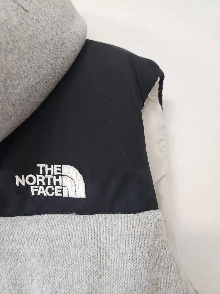THE NORTH FACE ザノースフェイス 700 ヌプシ ダウンベスト グレー 95