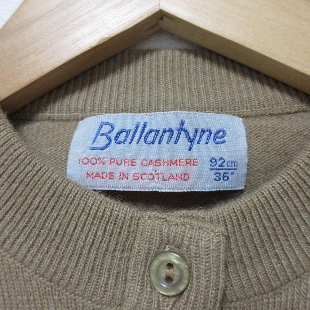 美品 Ballantyne バランタイン スコットランド製 フラワー刺繍