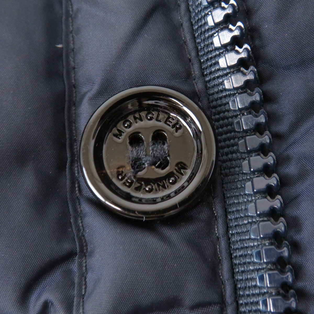 ダウンジャケット