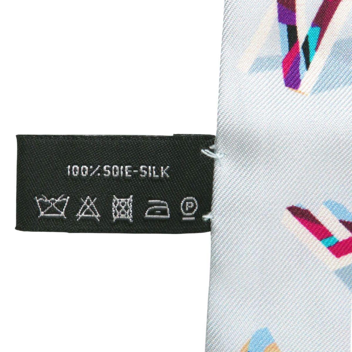 ライトブルー CHANEL