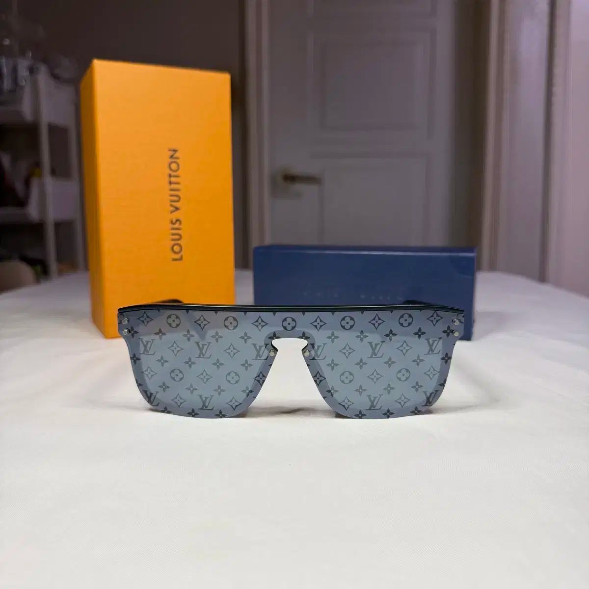 Louis Vuitton LV モノグラム ワイメア サングラス Z1082E