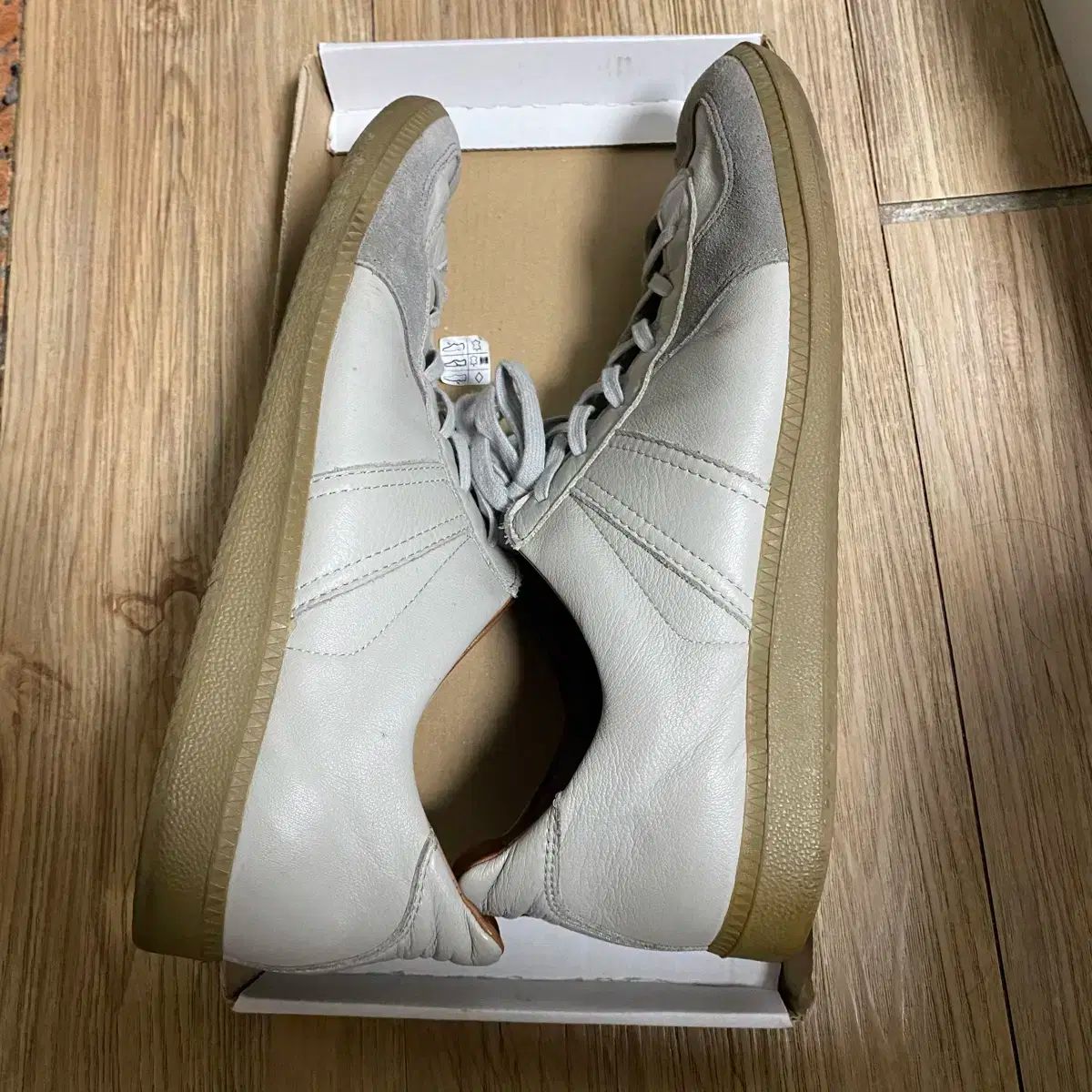 ライトグレー 44