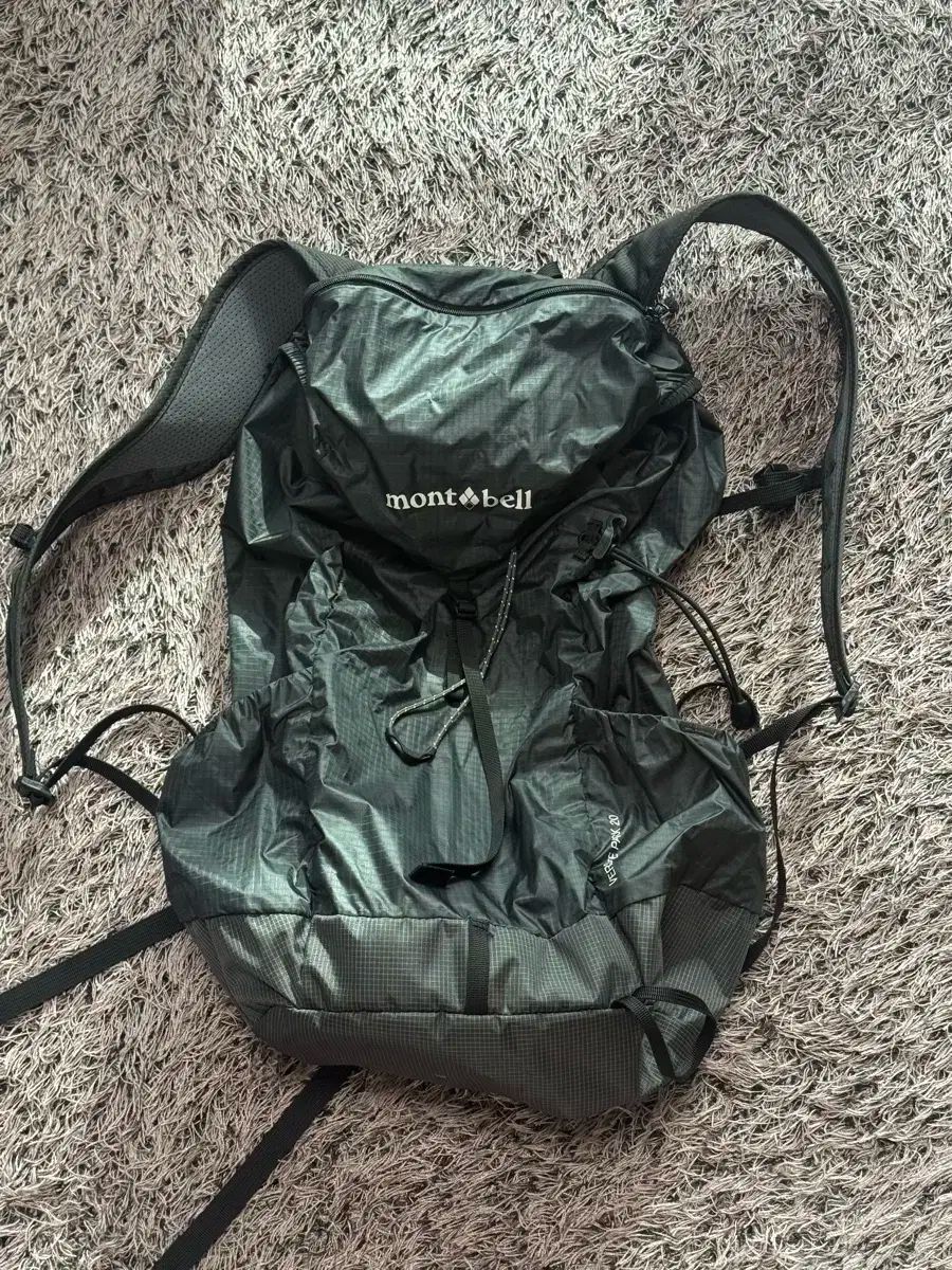モンベル Versa Pack 20 軽量 バックパック