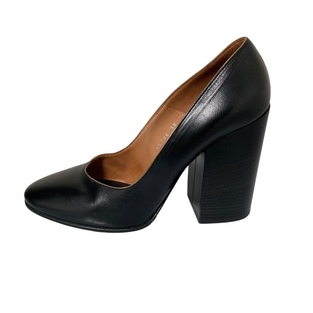 レザーパンプス