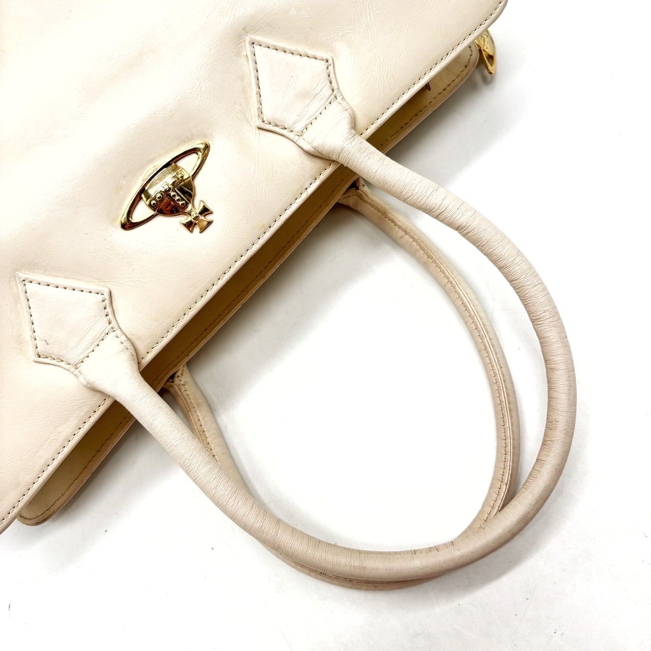 美品 ヴィヴィアンウエストウッド レザー オーブ ロゴ 金具 トートバッグ ✨良品✨ Vivienne Westwood ヴィヴィアンウエストウッド ハンドバッグ