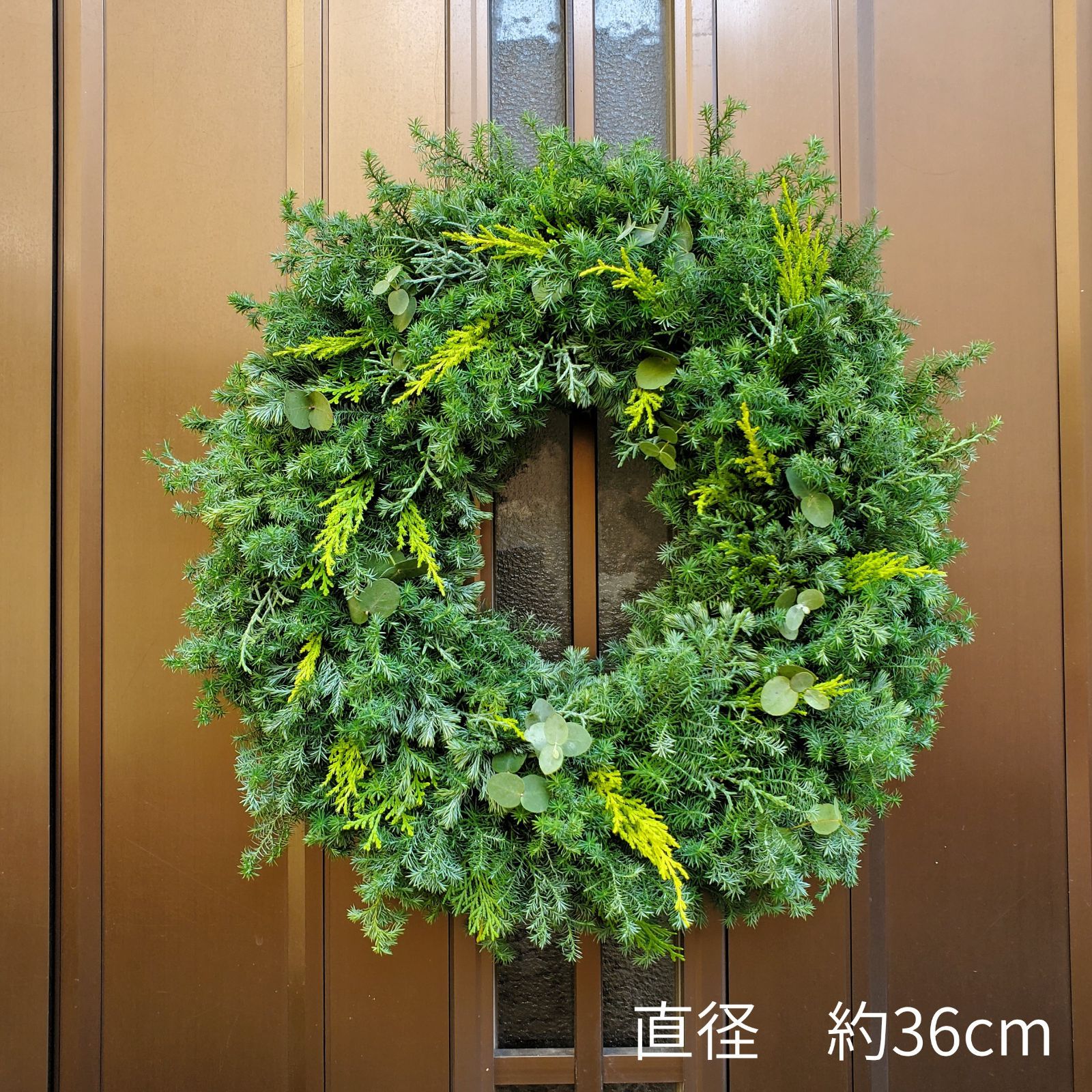 色味をおさえたヒムロスギとブルーアイスの小さめリース 色味をおさえたヒムロスギとブルーアイスの小さめリース 色味をおさえ