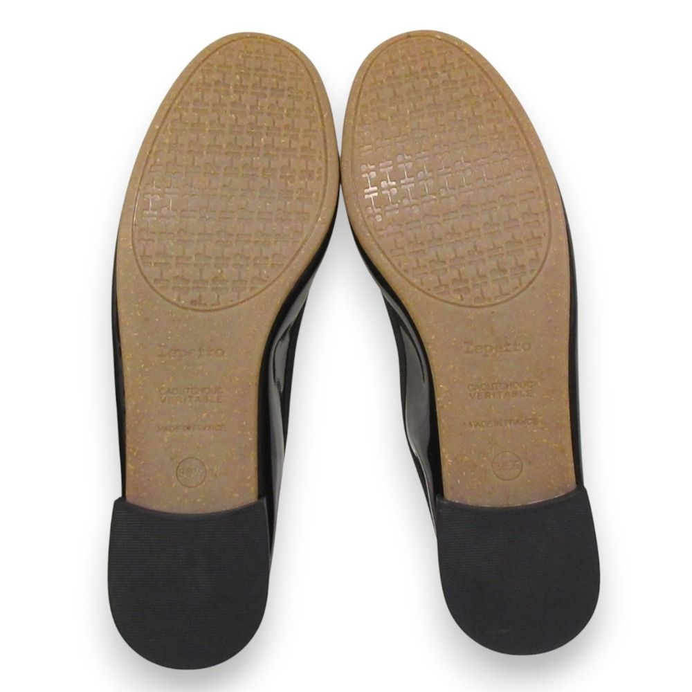 フラットパンプス