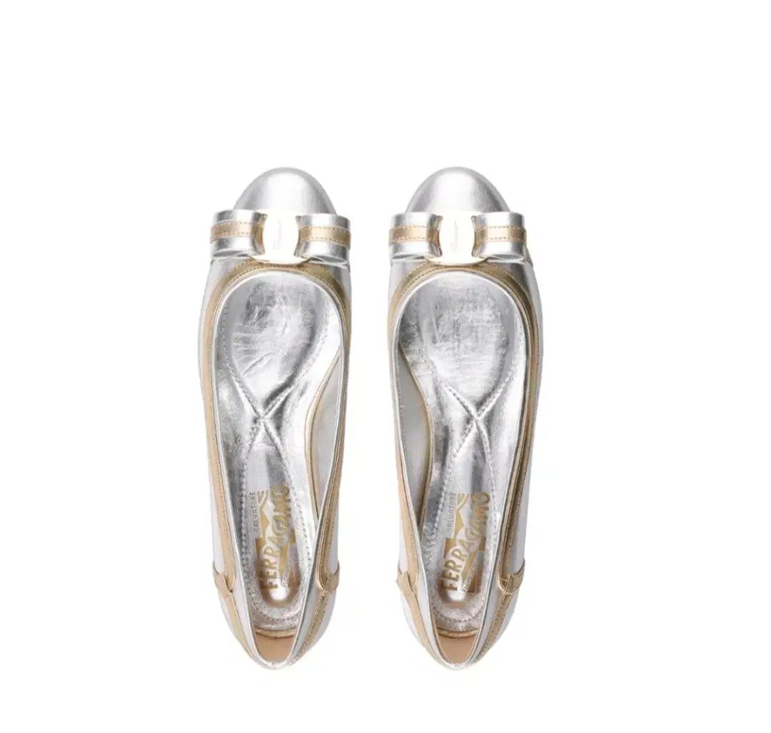 フェラガモ バレリーナ フラット 6半