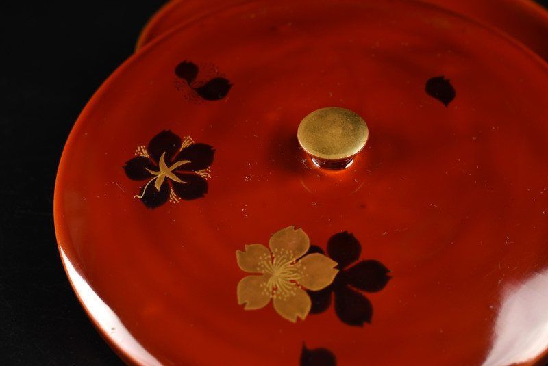 蔵C9454b】木製溜塗 花文蒔絵 蒸蓋 茶椀蒸 十客 懐石道具 - メルカリ