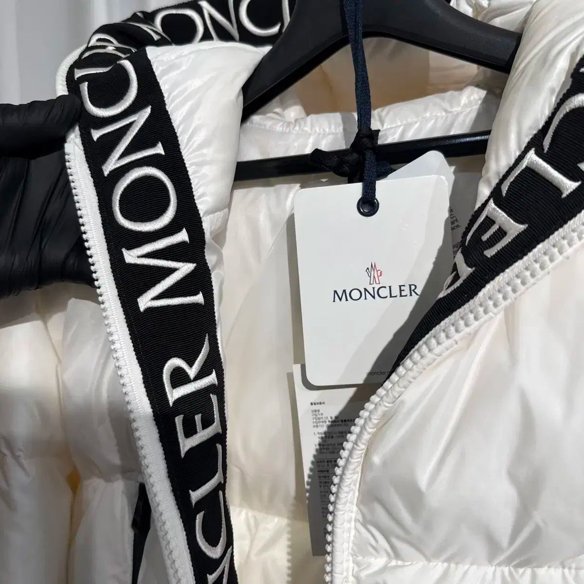アタッチメント 4サイズ モンクレール モンクラ ダウン ショート ダウン 白