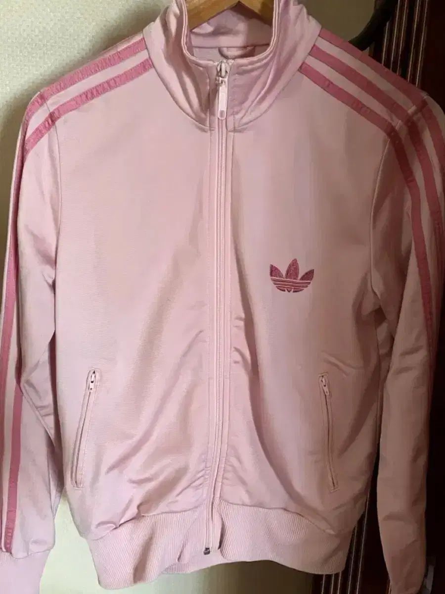 アディダス いちごミルク ピンク 旧ファイヤーバード 必須アイテム ジャージ ヴィンテージ ジャージ