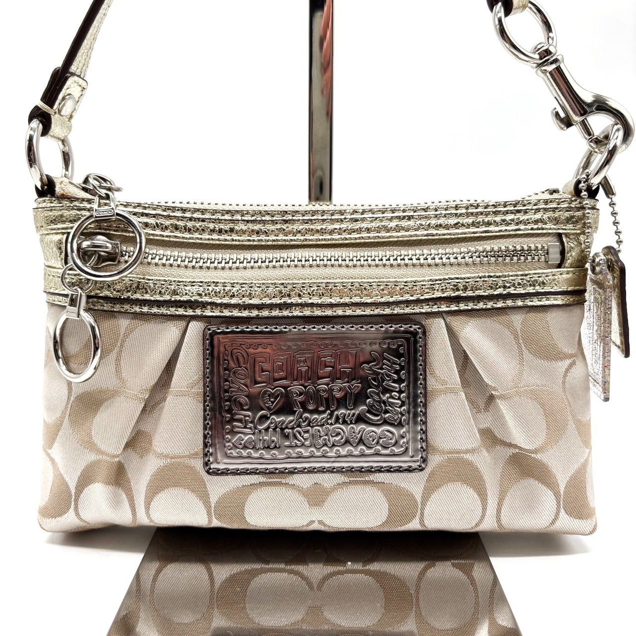 良品】 coach コーチ poppy シグネチャー ベージュ シルバー 