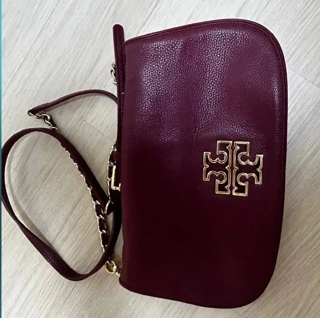 2色 Tory Burch バーガンディ チェーン クロスバック 1個あたり価格