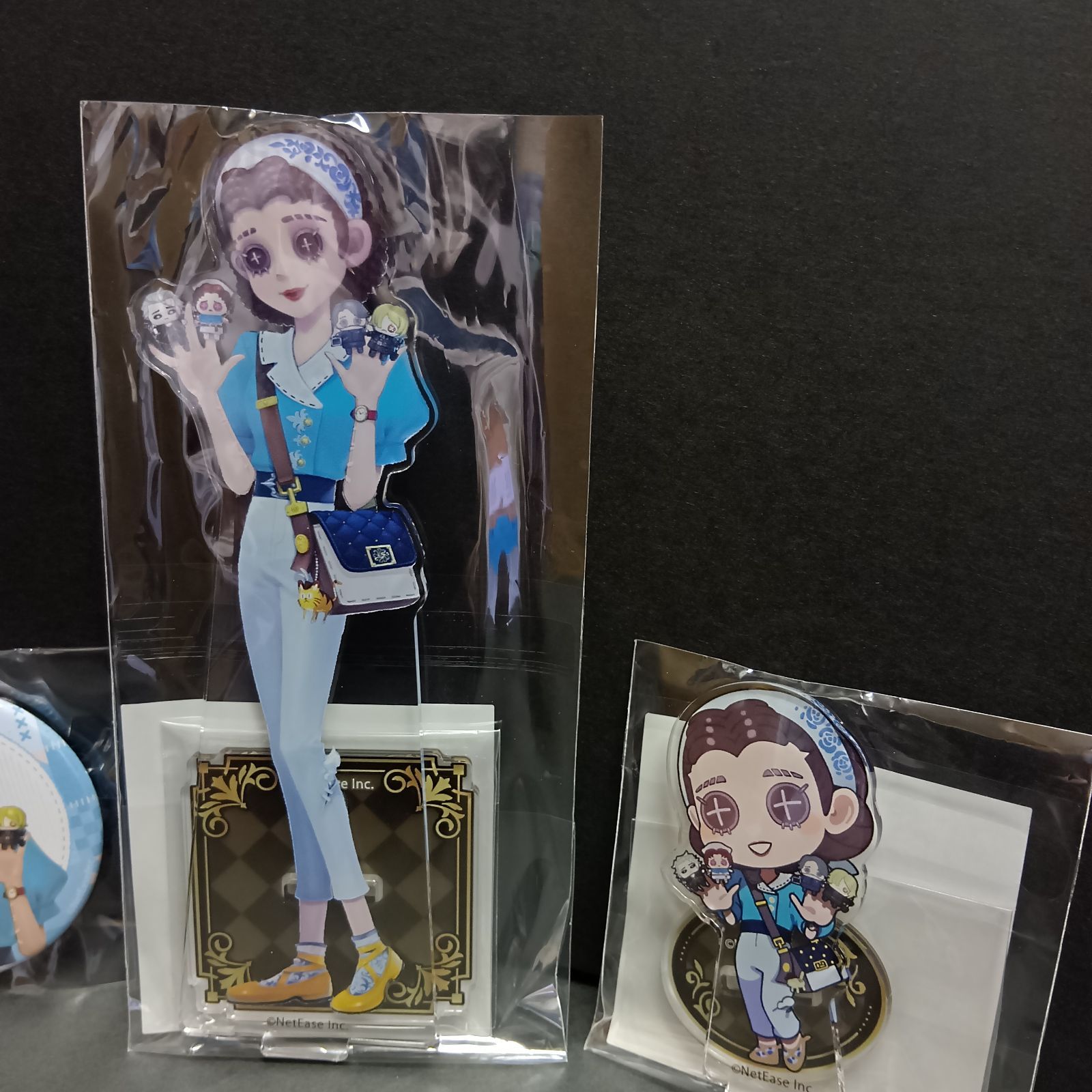 第五人格×GIGO 〜休日のお出かけ〜 医師 エミリー リアル缶バッチ